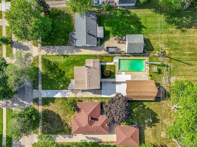 3158 Lafayette Drive, Trenton, MI 48183