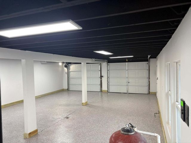 3158 Lafayette Drive, Trenton, MI 48183