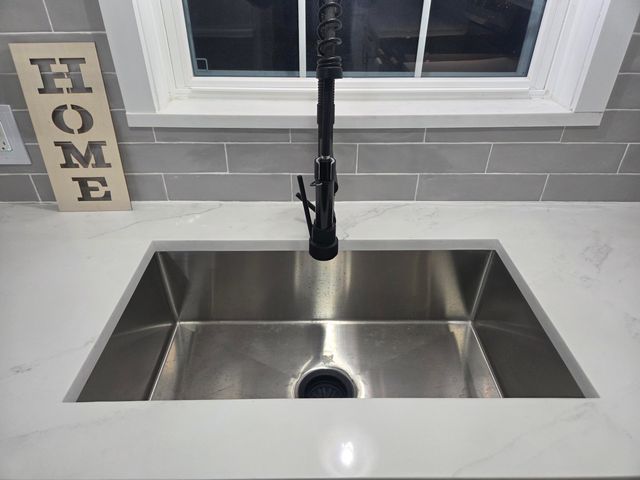 3158 Lafayette Drive, Trenton, MI 48183