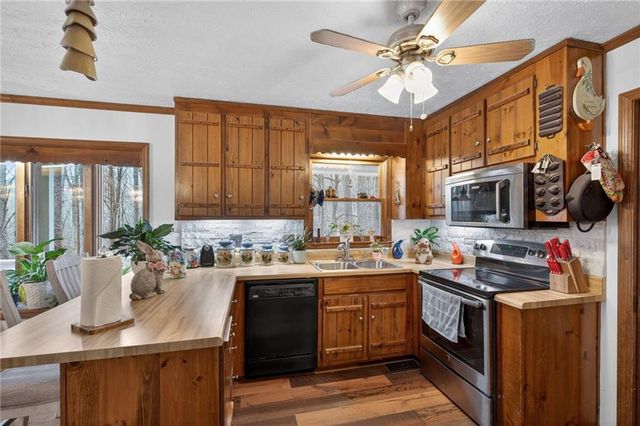 645 Davis Road, Hiram, GA 30141