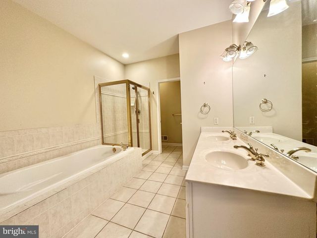 41 MAIDENHEAD RD, Princeton, NJ 08540