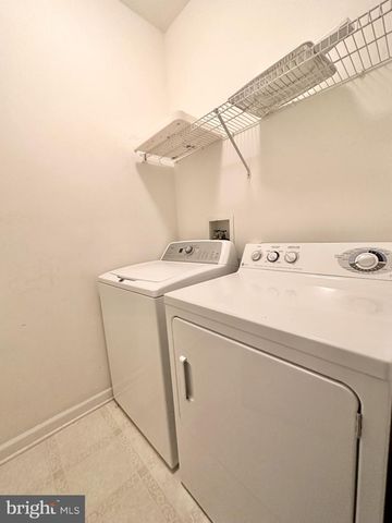 41 MAIDENHEAD RD, Princeton, NJ 08540