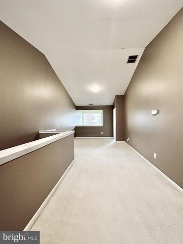 41 MAIDENHEAD RD, Princeton, NJ 08540