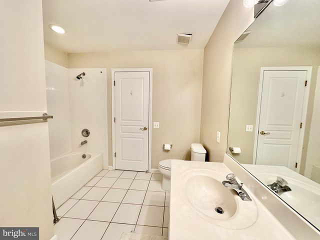 41 MAIDENHEAD RD, Princeton, NJ 08540