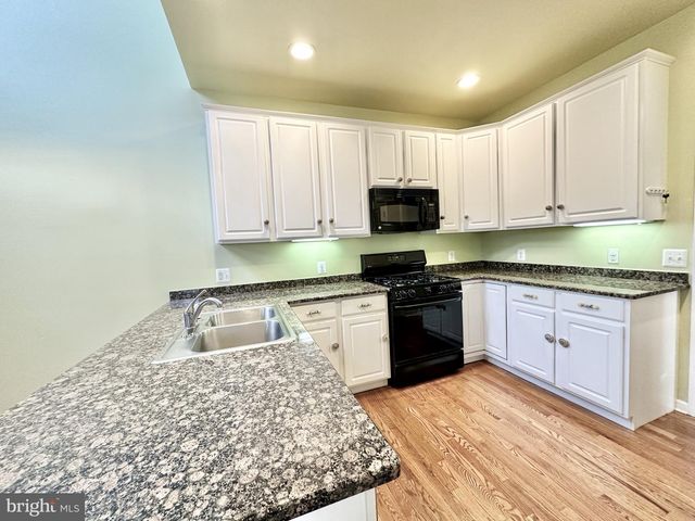 41 MAIDENHEAD RD, Princeton, NJ 08540