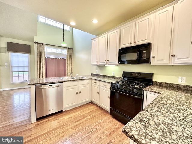 41 MAIDENHEAD RD, Princeton, NJ 08540