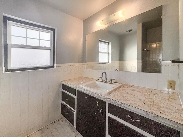 1901 N Faulkner Street, Pampa, TX 79065