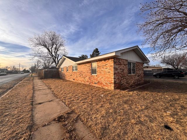 1901 N Faulkner Street, Pampa, TX 79065