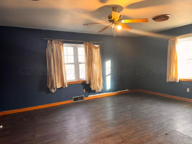 1901 N Faulkner Street, Pampa, TX 79065