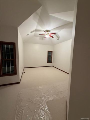 1143 Brewster Road, Rochester, MI 48306