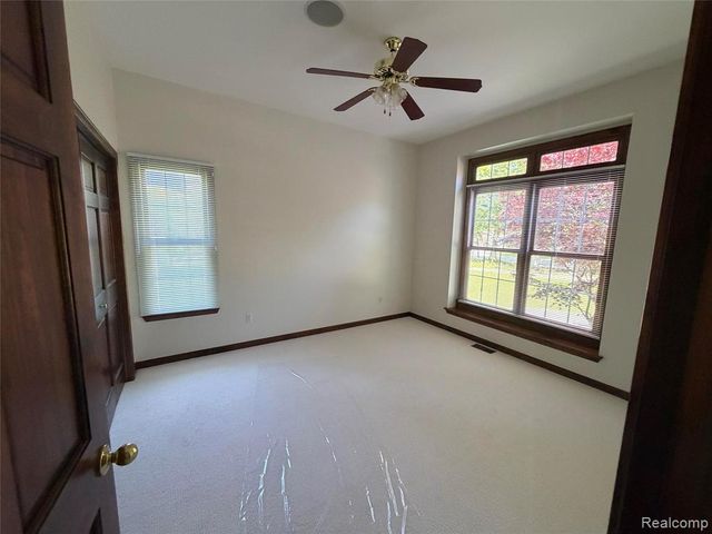 1143 Brewster Road, Rochester, MI 48306