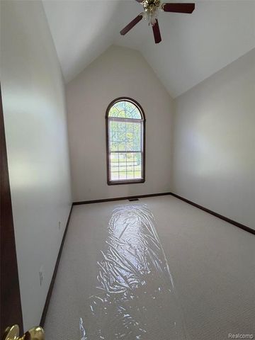 1143 Brewster Road, Rochester, MI 48306