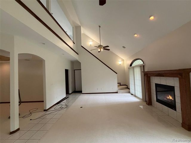 1143 Brewster Road, Rochester, MI 48306