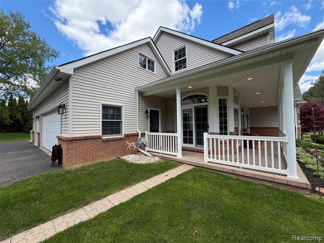 1143 Brewster Road, Rochester, MI 48306