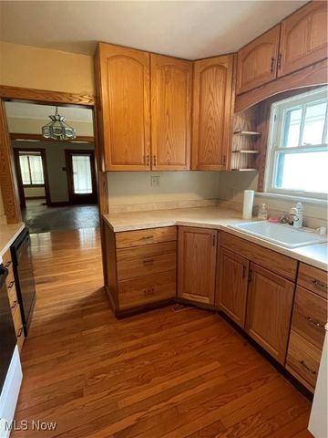 218 Canton Road, Ellet, OH 44312