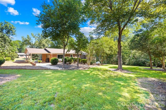 184 Hillsdale Lane, Taylorsville, NC 28681