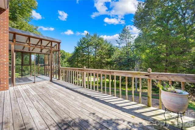184 Hillsdale Lane, Taylorsville, NC 28681