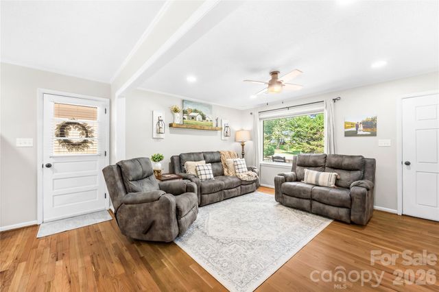 184 Hillsdale Lane, Taylorsville, NC 28681
