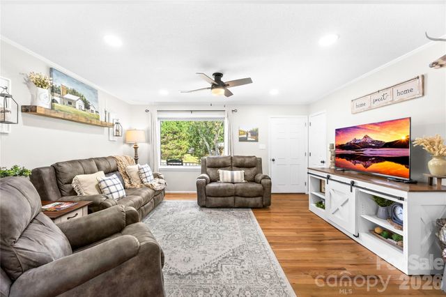 184 Hillsdale Lane, Taylorsville, NC 28681