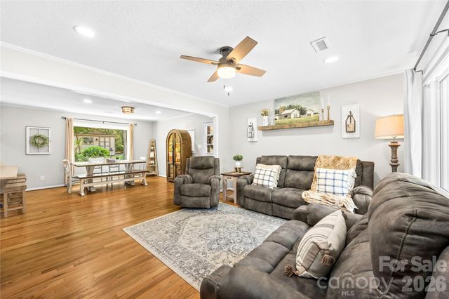 184 Hillsdale Lane, Taylorsville, NC 28681