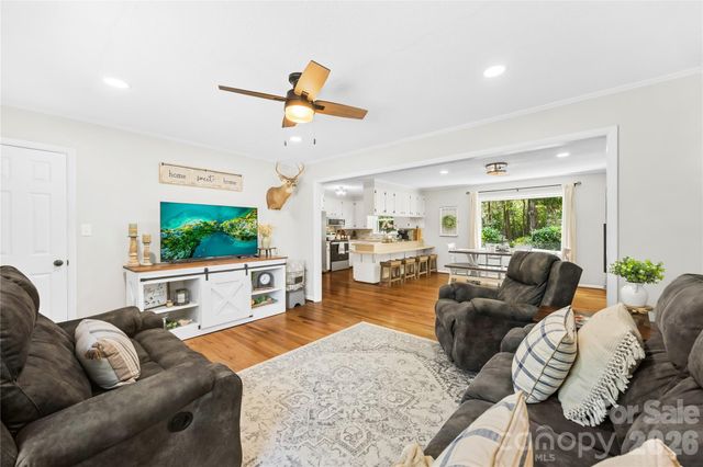 184 Hillsdale Lane, Taylorsville, NC 28681