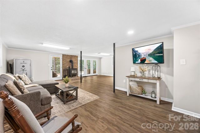 184 Hillsdale Lane, Taylorsville, NC 28681