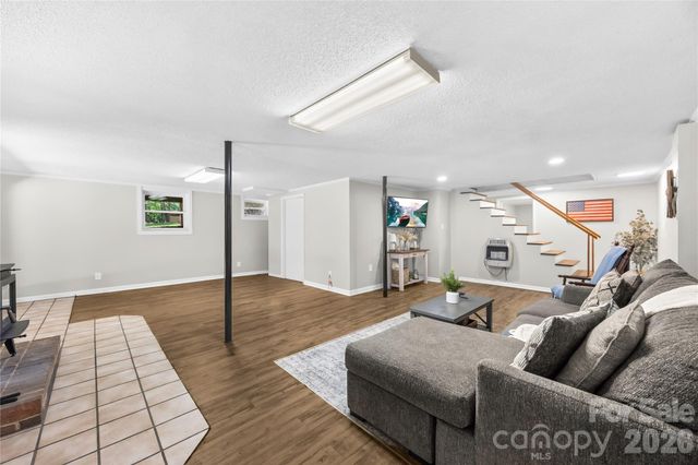 184 Hillsdale Lane, Taylorsville, NC 28681