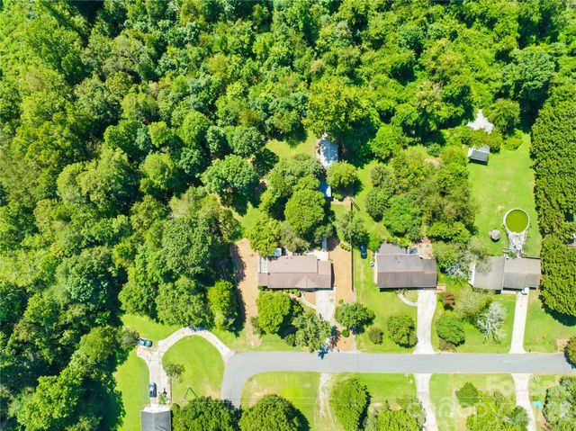 184 Hillsdale Lane, Taylorsville, NC 28681