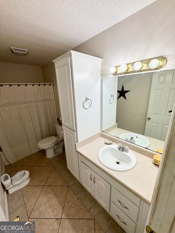 325 Overland Way, Gray, GA 31032
