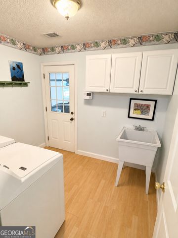 325 Overland Way, Gray, GA 31032