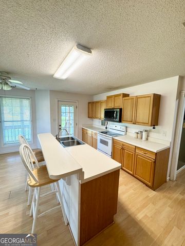 325 Overland Way, Gray, GA 31032