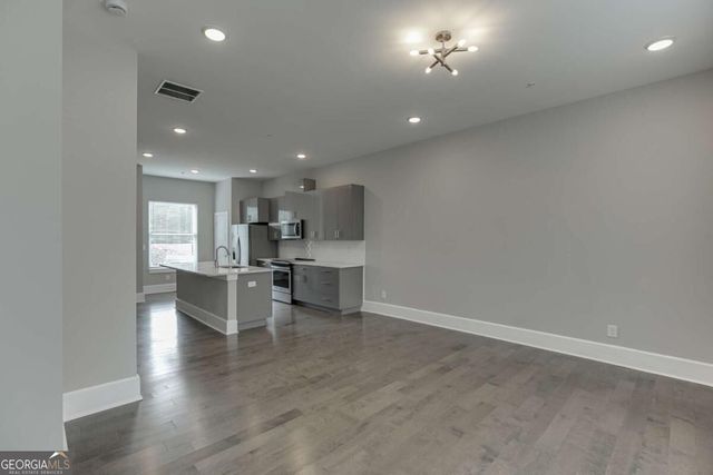 456 Parkway Drive NE 6, Atlanta, GA 30308