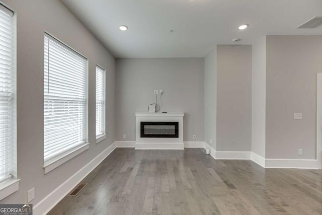 456 Parkway Drive NE 6, Atlanta, GA 30308