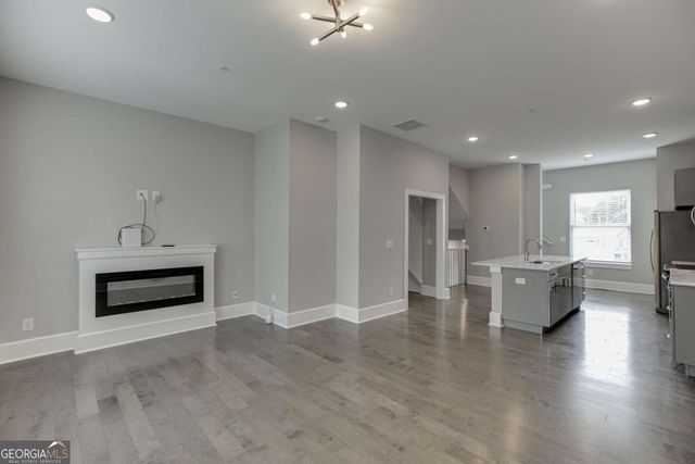 456 Parkway Drive NE 6, Atlanta, GA 30308