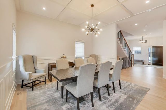 7300 Ponto Court, Morton Grove, IL 60053