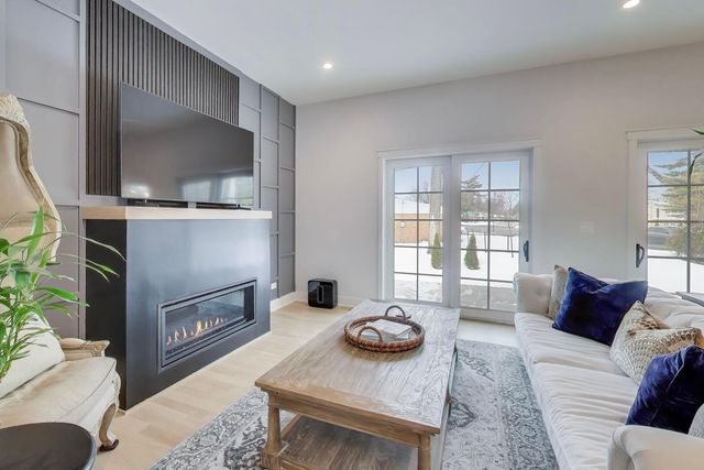 7300 Ponto Court, Morton Grove, IL 60053