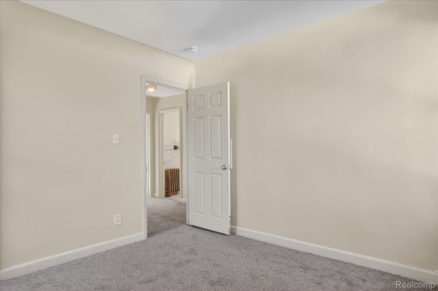 17509 Santa Barbara Drive, Detroit, MI 48221