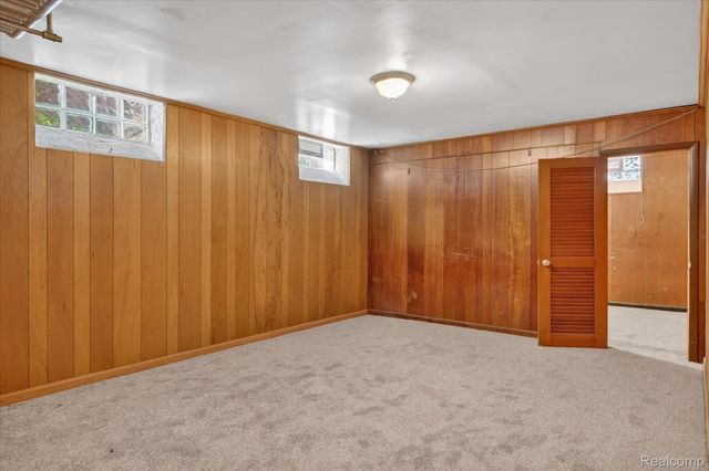 17509 Santa Barbara Drive, Detroit, MI 48221