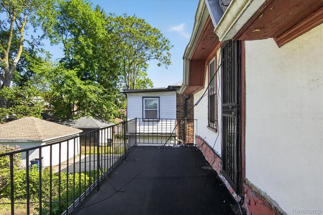 17509 Santa Barbara Drive, Detroit, MI 48221