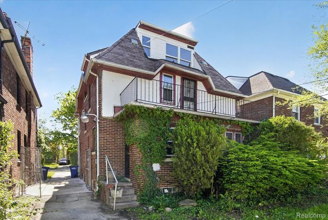 17509 Santa Barbara Drive, Detroit, MI 48221