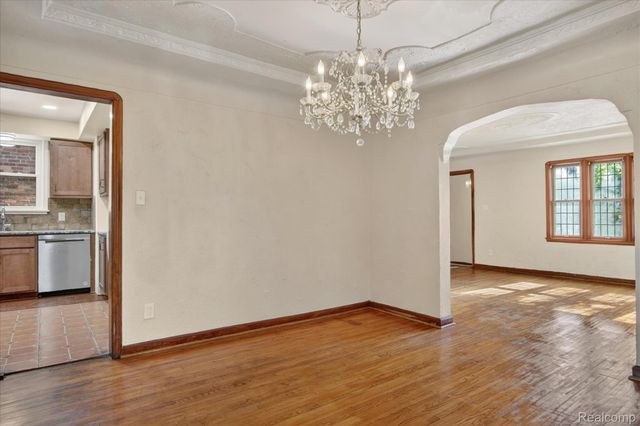 17509 Santa Barbara Drive, Detroit, MI 48221