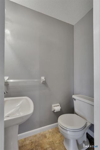 108 Skyview Drive 108, Cromwell, CT 06416