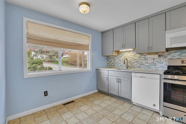 108 Skyview Drive 108, Cromwell, CT 06416