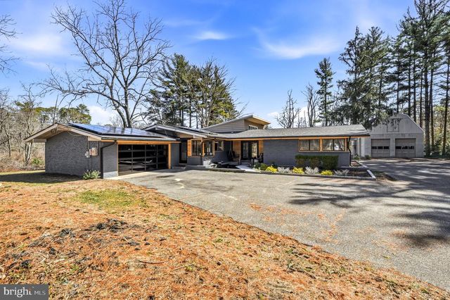 1528 E MALAGA RD, Williamstown, NJ 08094