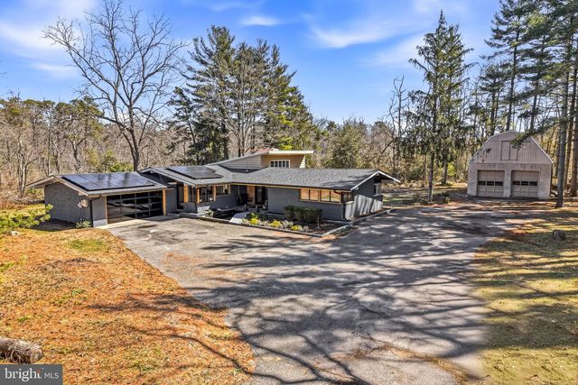 1528 E MALAGA RD, Williamstown, NJ 08094