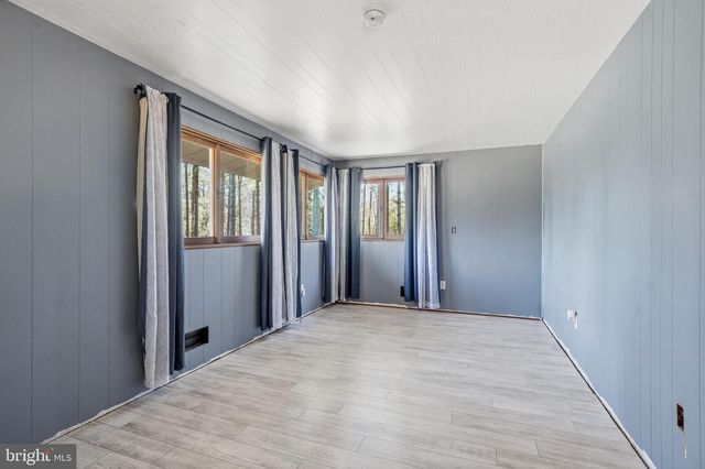 1528 E MALAGA RD, Williamstown, NJ 08094