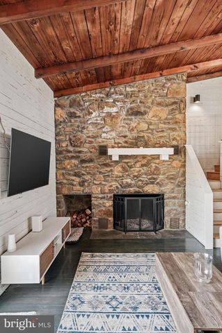 1528 E MALAGA RD, Williamstown, NJ 08094