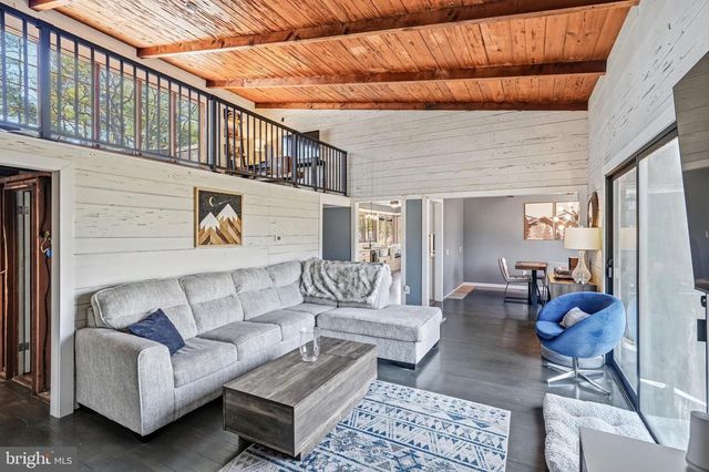 1528 E MALAGA RD, Williamstown, NJ 08094