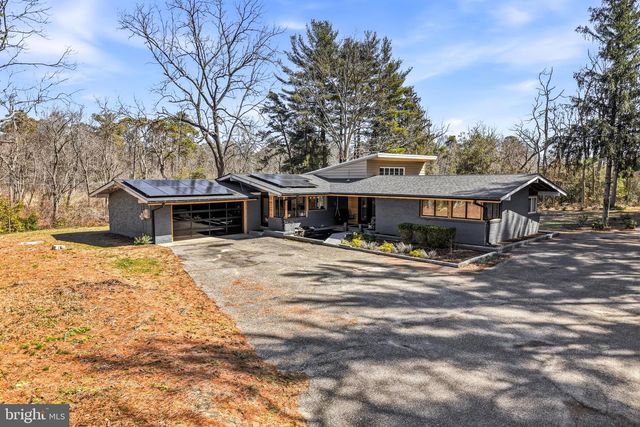 1528 E MALAGA RD, Williamstown, NJ 08094