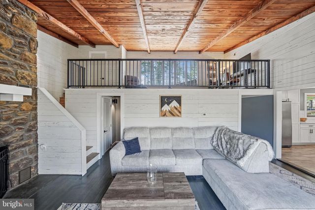 1528 E MALAGA RD, Williamstown, NJ 08094